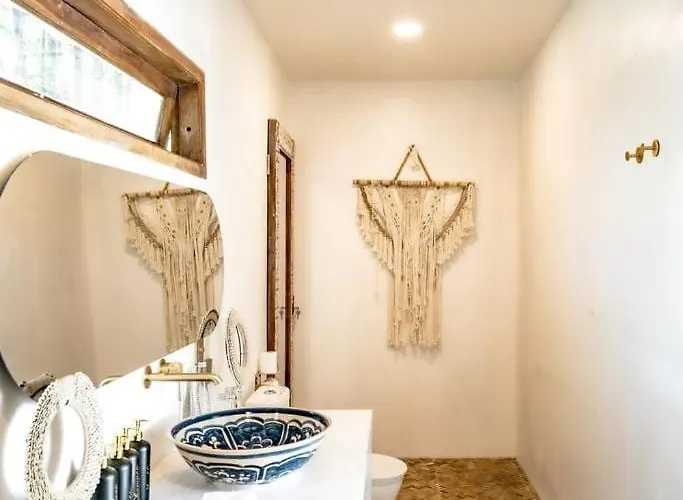 Mare 1br Romantic Villa, 5 Min To Thomas Villa